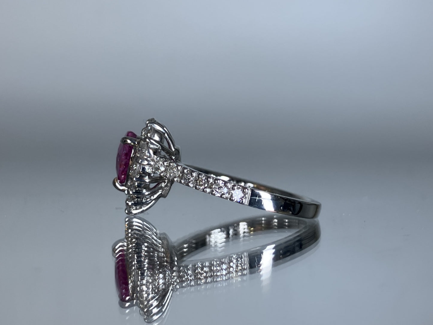 ピンクサファイア 1.43ct 非加熱 NoHeat GIA鑑別書 D0.72ct PT900 5.7g 指輪 （JP10号） サイズ直し無料 7794S