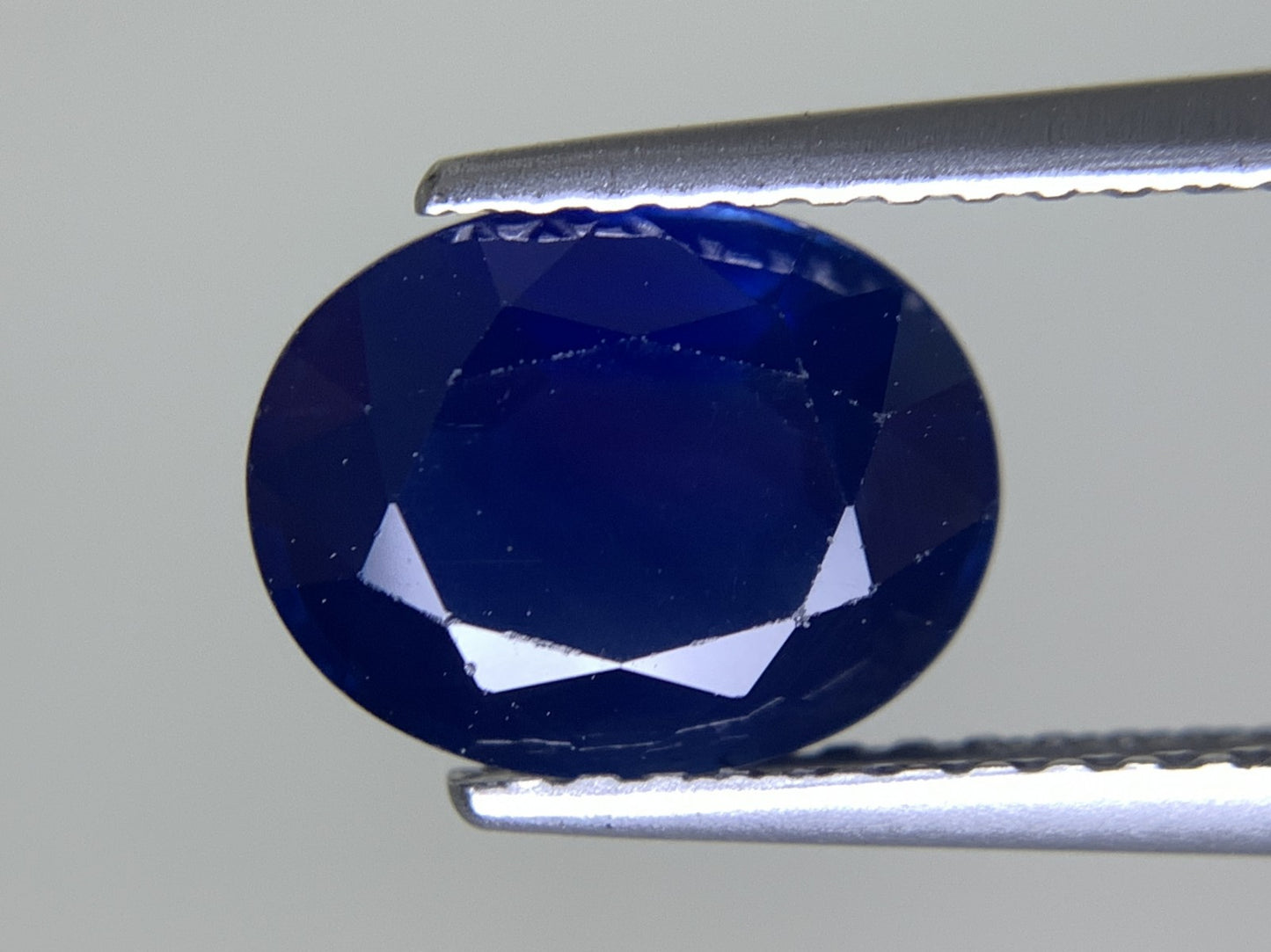 サファイア 天然 2.518ct 宝石ソーティング付き 9.1㎜×7.1㎜×4.2㎜ ルース（ 裸石 ） 8200Y