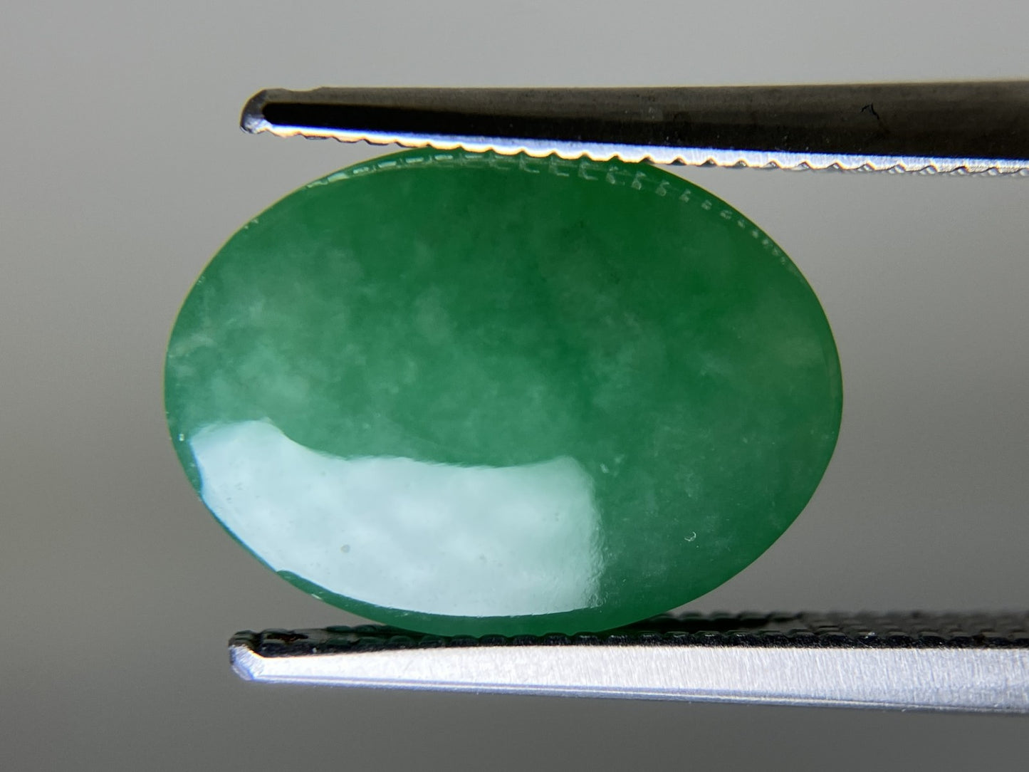 ヒスイ 翡翠 6.326ct 宝石ソーティング付き 12.9㎜×9.6㎜×5.8㎜ ルース（ 裸石 ） 4831YY