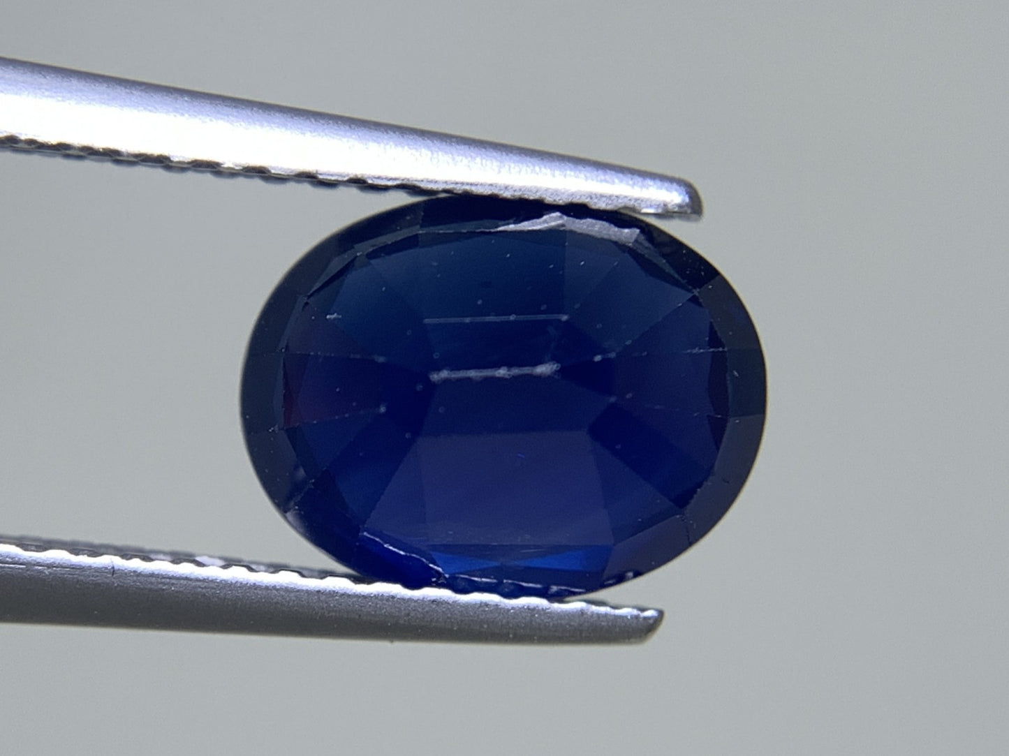 サファイア 天然 2.518ct 宝石ソーティング付き 9.1㎜×7.1㎜×4.2㎜ ルース（ 裸石 ） 8200Y