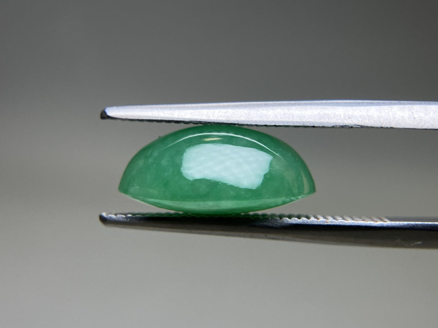 ヒスイ 翡翠 6.326ct 宝石ソーティング付き 12.9㎜×9.6㎜×5.8㎜ ルース（ 裸石 ） 4831YY