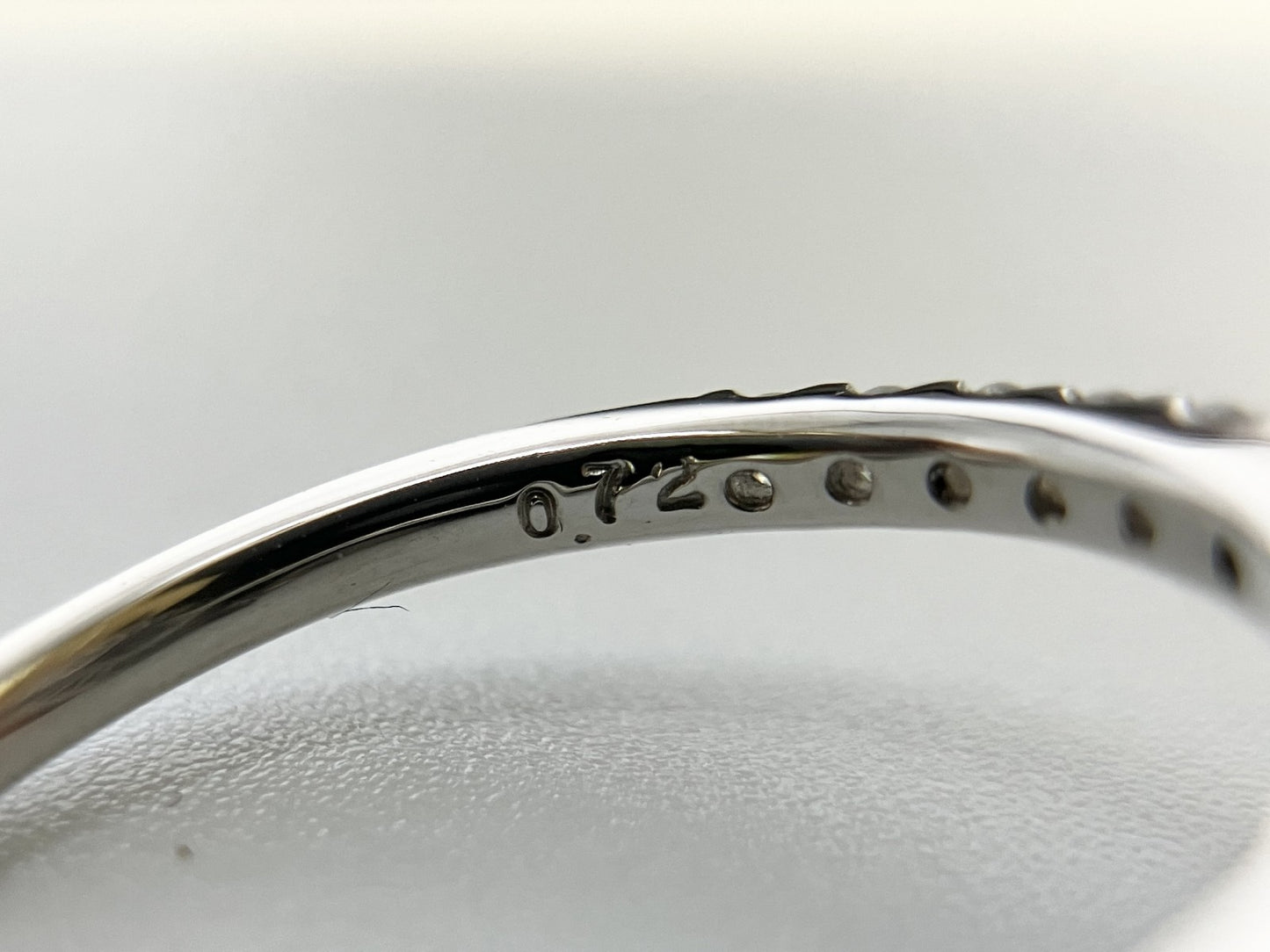 サファイア 1.49ct コンフラワーブルー Cornflower blue AIGS鑑別書 D0.72ct PT900 5.4g 指輪 （JP13号） サイズ直し無料 7326S
