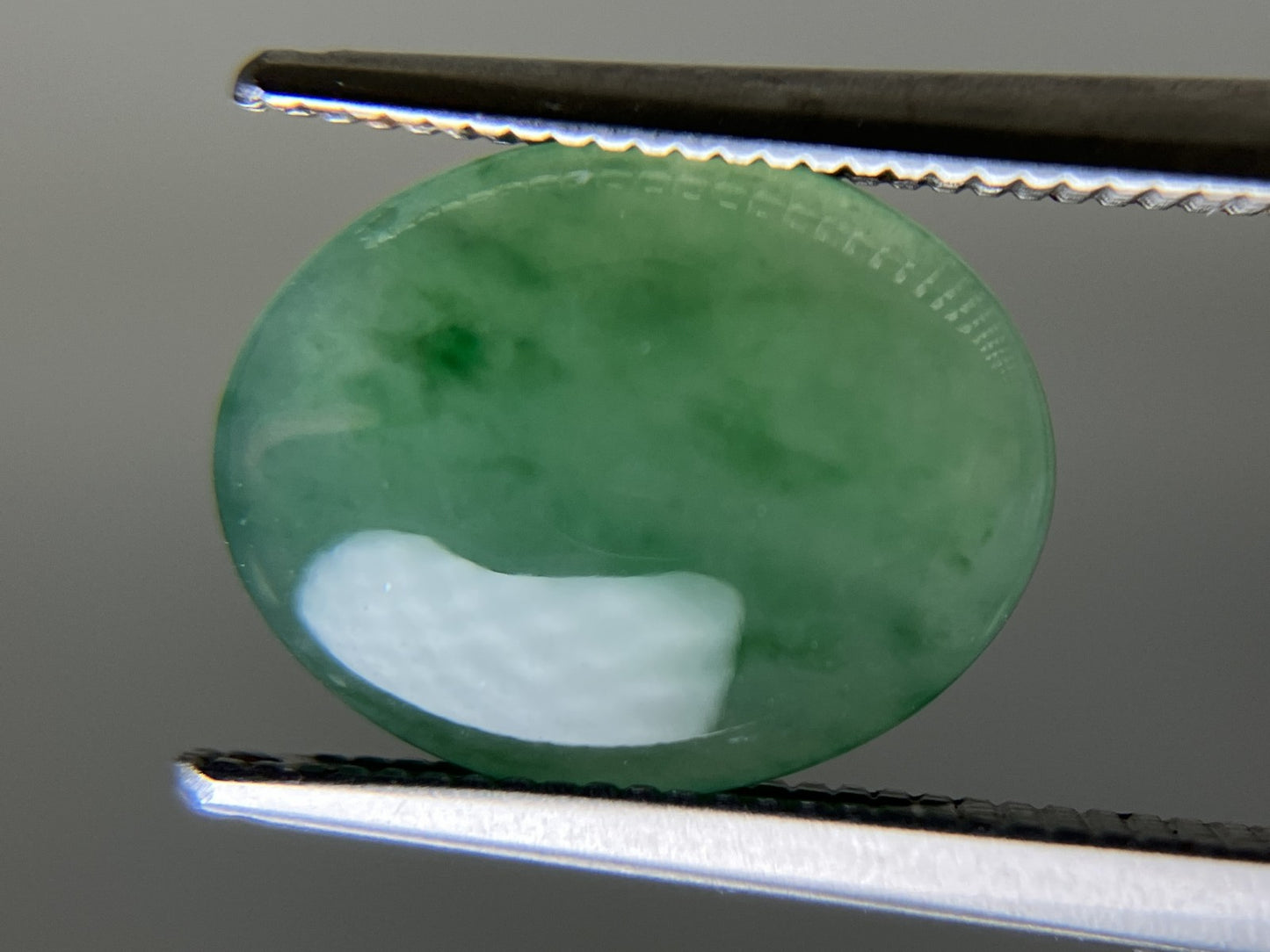 ひすい（ヒスイ 翡翠） 3.801ct 宝石ソーティング付き 12.2㎜×9.6㎜×3.7㎜ ルース（ 裸石 ） 4834YY