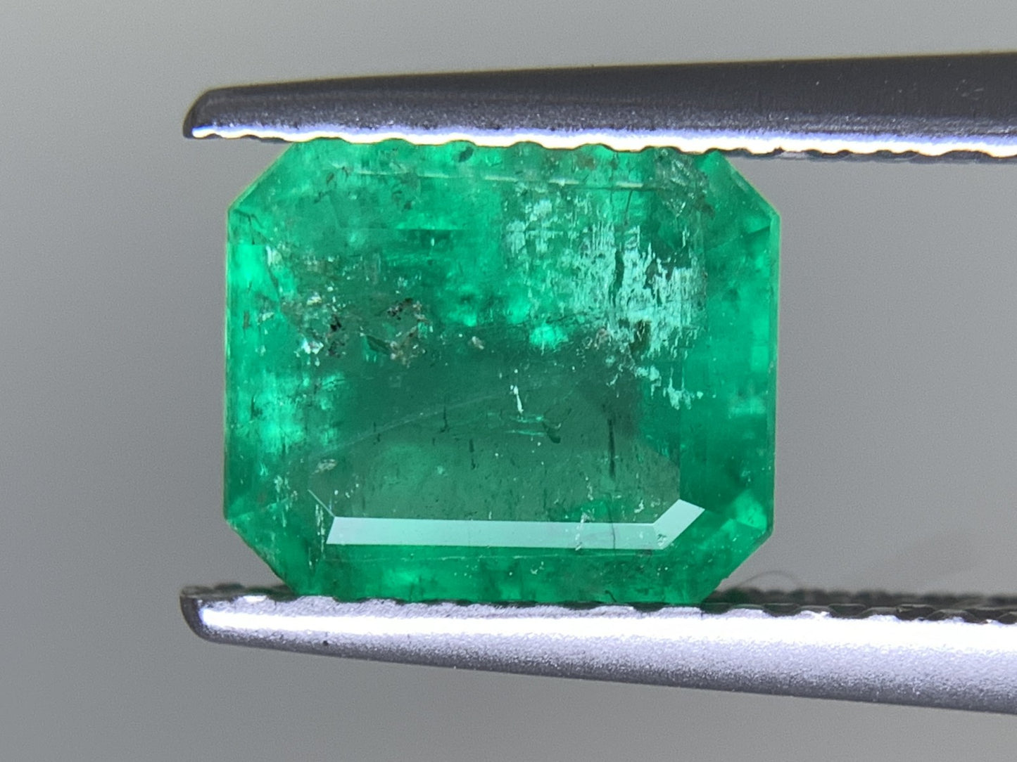 エメラルド 天然 1.376ct 中央宝石ソーティング付き 7.23㎜×6.17㎜×3.94㎜ 天然 ルース（ 裸石 ） 5309Y