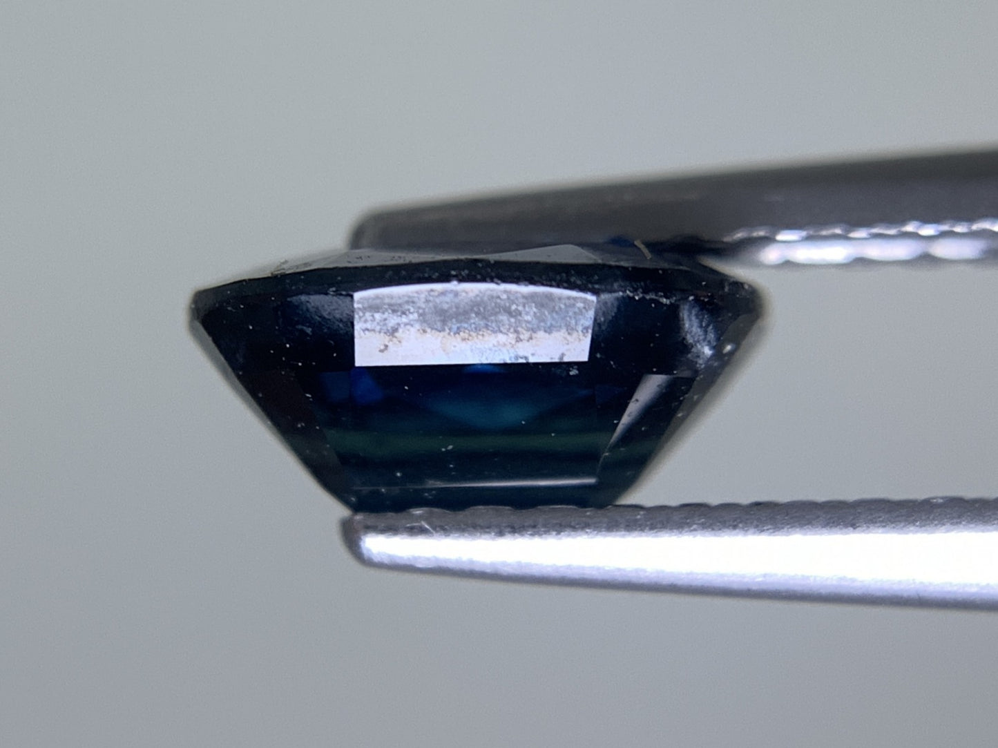 サファイア 天然 1.219ct 宝石ソーティング付き 7.3㎜×5.4㎜×3.3㎜ ルース（ 裸石 ） 8213Y