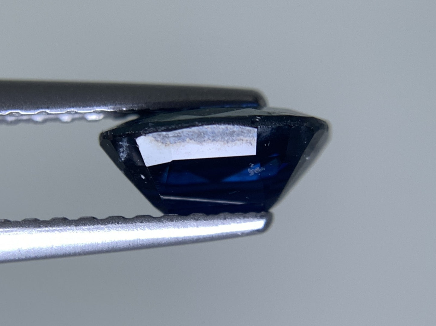 サファイア 天然 1.219ct 宝石ソーティング付き 7.3㎜×5.4㎜×3.3㎜ ルース（ 裸石 ） 8213Y