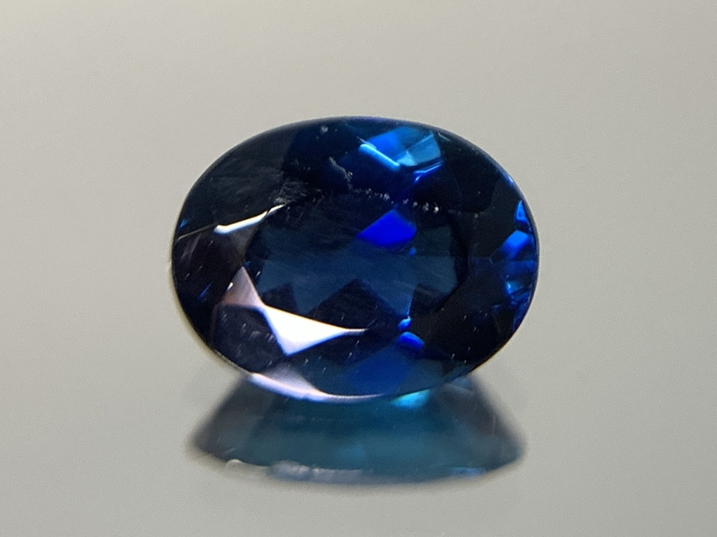 トルマリン（インディコライト） 1.173ct 宝石ソーティング付き  7.7㎜×5.8㎜×4.4㎜  ルース（ 裸石 ） 2247Y