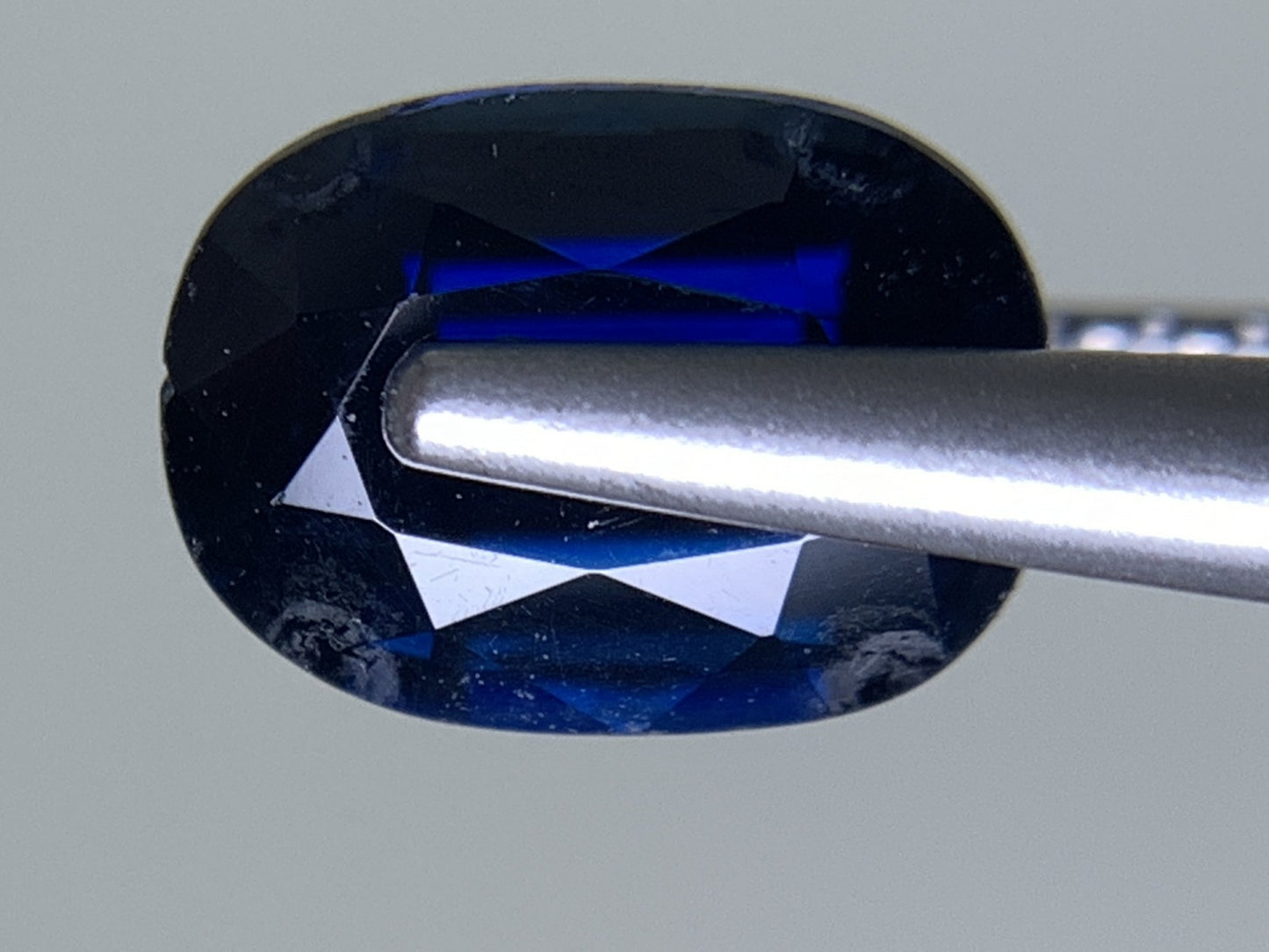 サファイア 天然 1.219ct 宝石ソーティング付き 7.3㎜×5.4㎜×3.3㎜ ルース（ 裸石 ） 8213Y