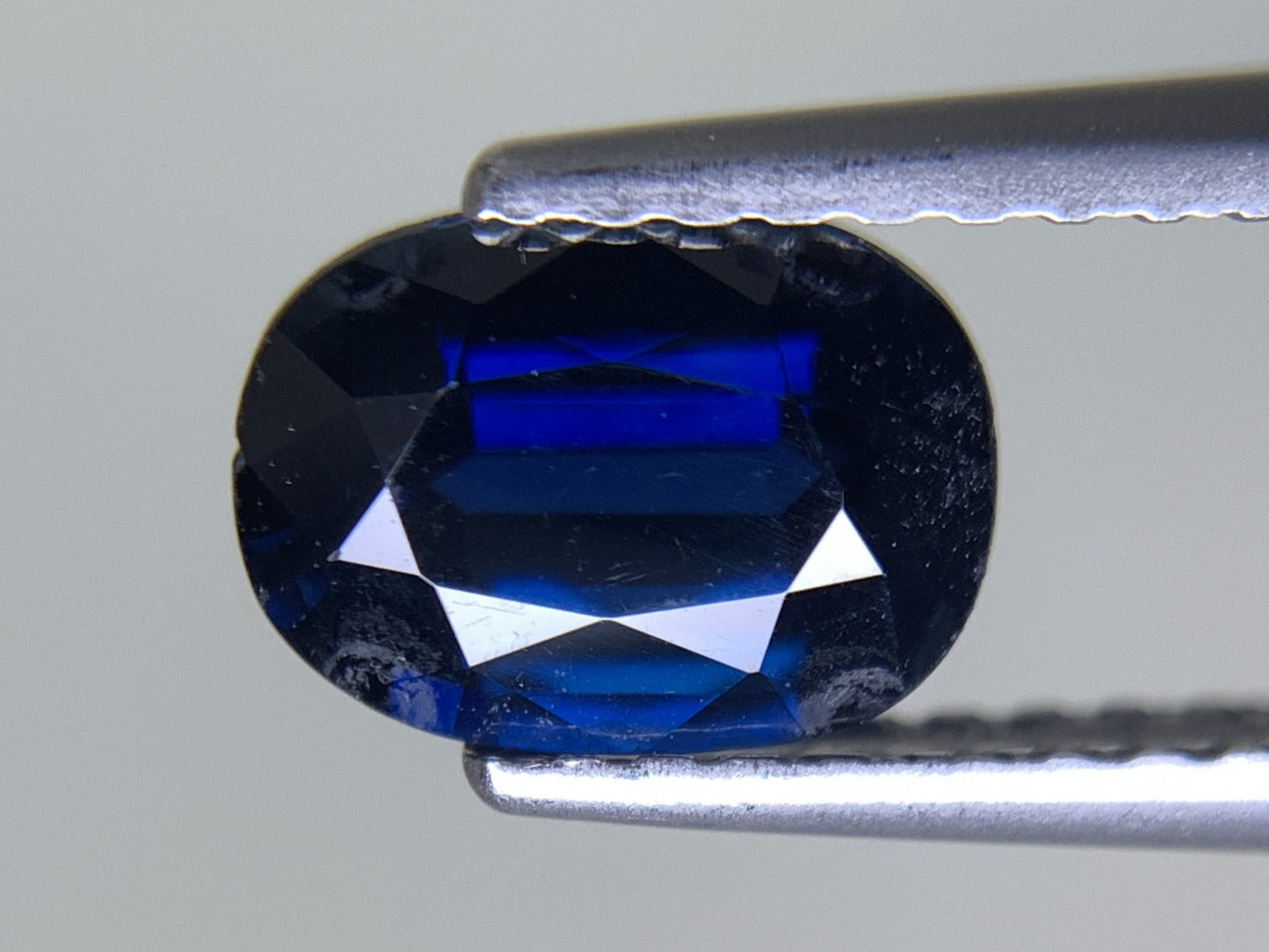 サファイア 天然 1.219ct 宝石ソーティング付き 7.3㎜×5.4㎜×3.3㎜ ルース（ 裸石 ） 8213Y