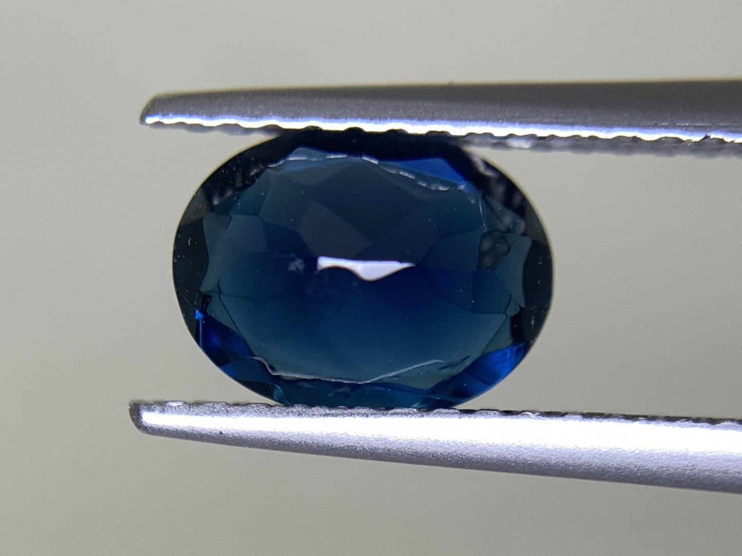 トルマリン（インディコライト） 1.173ct 宝石ソーティング付き  7.7㎜×5.8㎜×4.4㎜  ルース（ 裸石 ） 2247Y