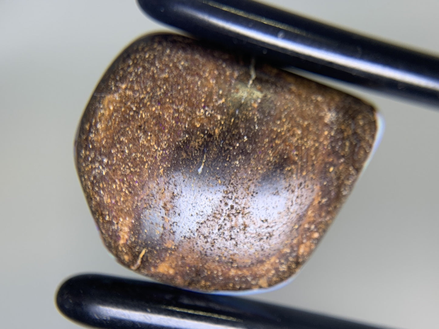 ボルダーオパール 52.469ct  宝石ソーティング付き  27.3㎜×25.4㎜×9.9㎜  ルース（ 裸石 ） 2126Y