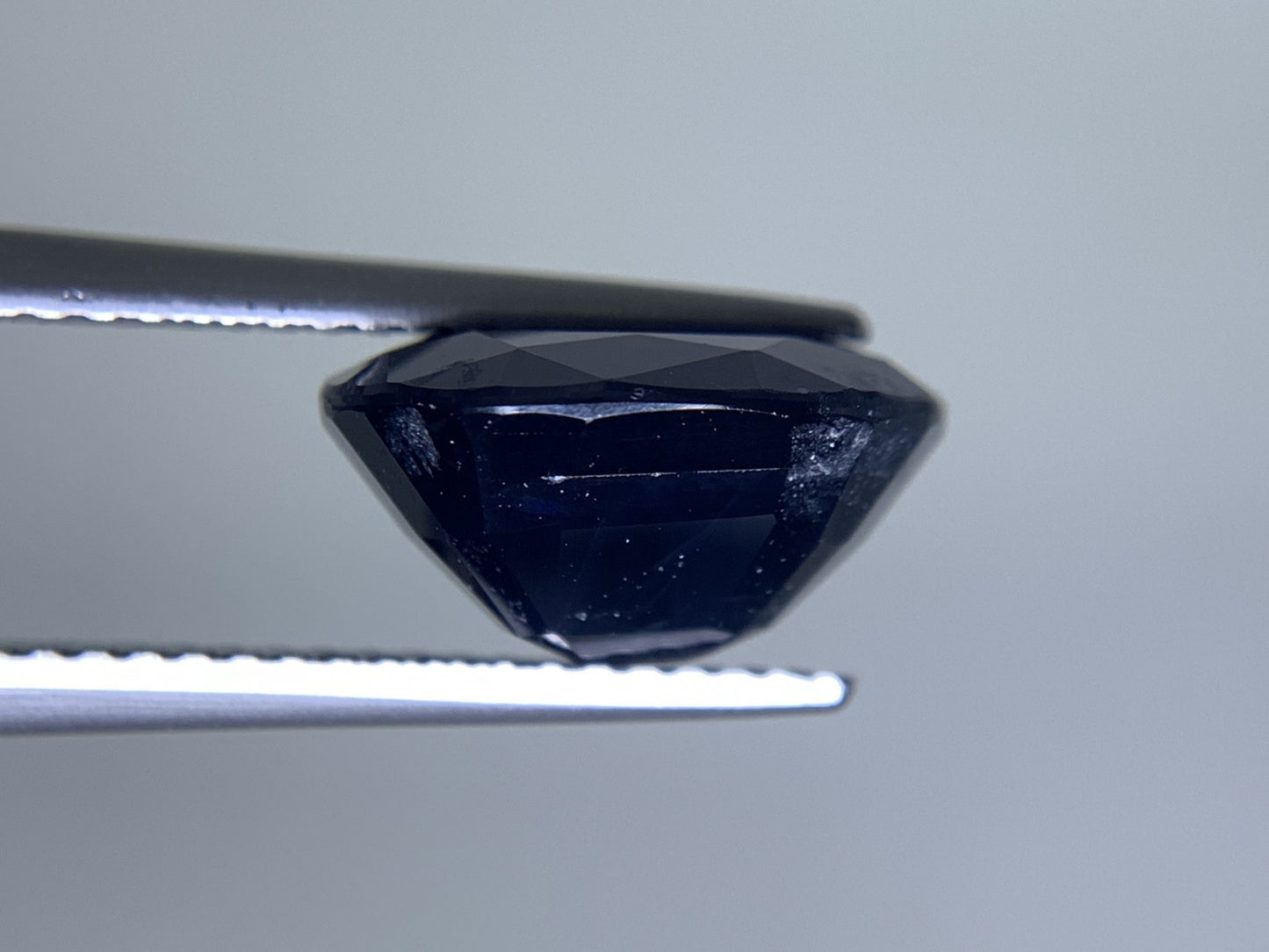 サファイア 天然 5.873ct 宝石ソーティング付き 11.5㎜×9.4㎜×6.0㎜ ルース（ 裸石 ） 8203Y