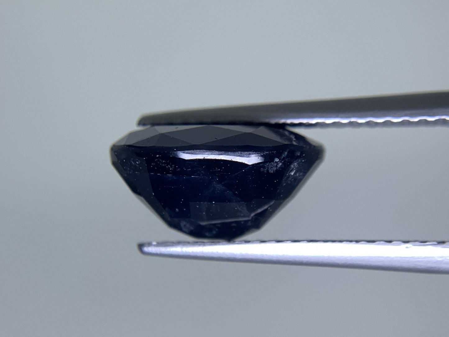 サファイア 天然 5.873ct 宝石ソーティング付き 11.5㎜×9.4㎜×6.0㎜ ルース（ 裸石 ） 8203Y