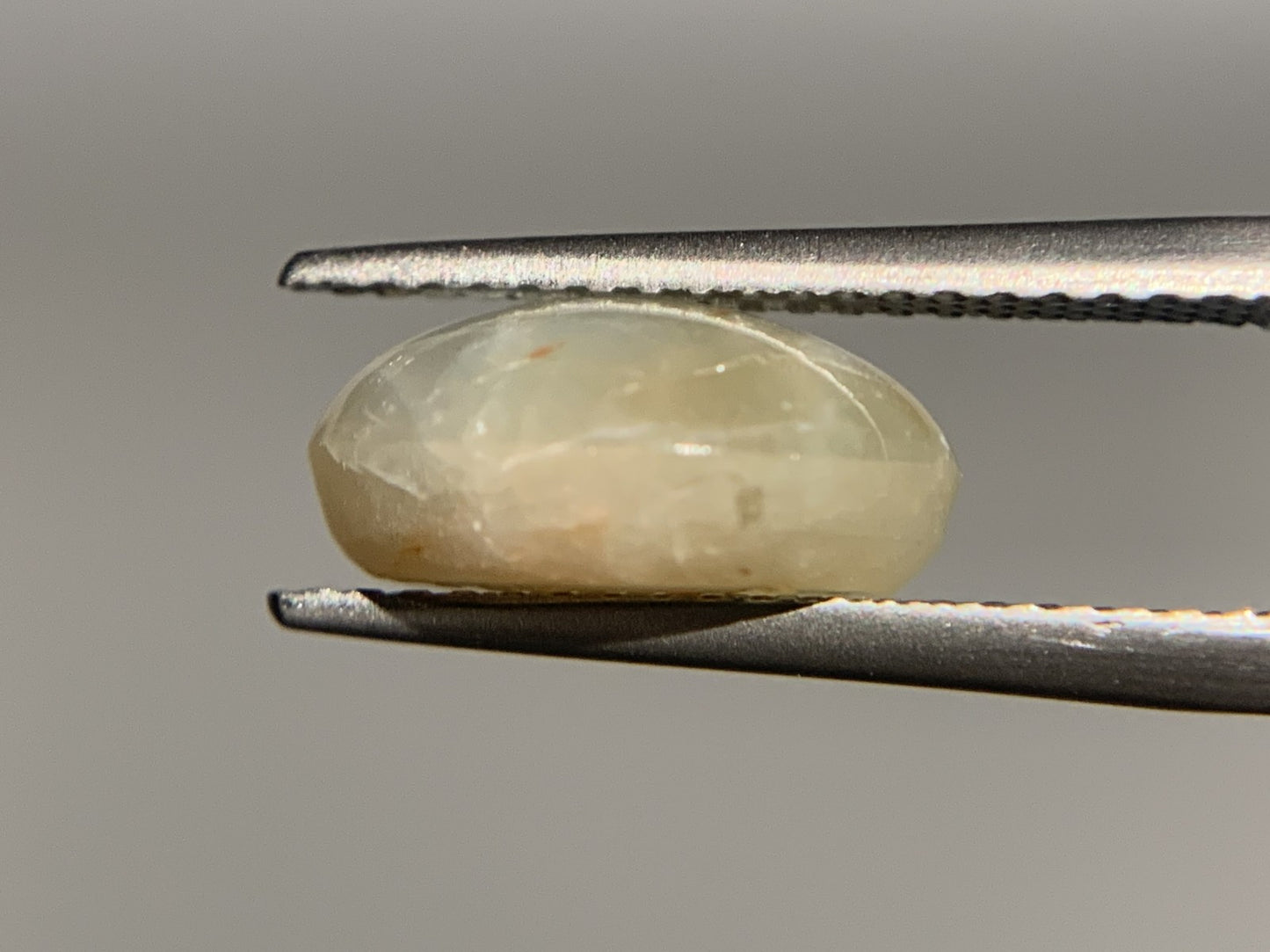 クリソベリルキャッツアイ 5.331ct 中央宝石ソーティング付き 11.3㎜×9.0㎜×5.2㎜ ルース（ 裸石 ） 4019Y
