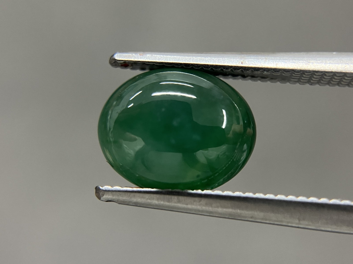 翡翠　ひすい　ジェイダイト 2.936ct 中央宝石ソーティング付き 9.8㎜×8.0㎜×4.3㎜ ルース（ 裸石 ） 3418S