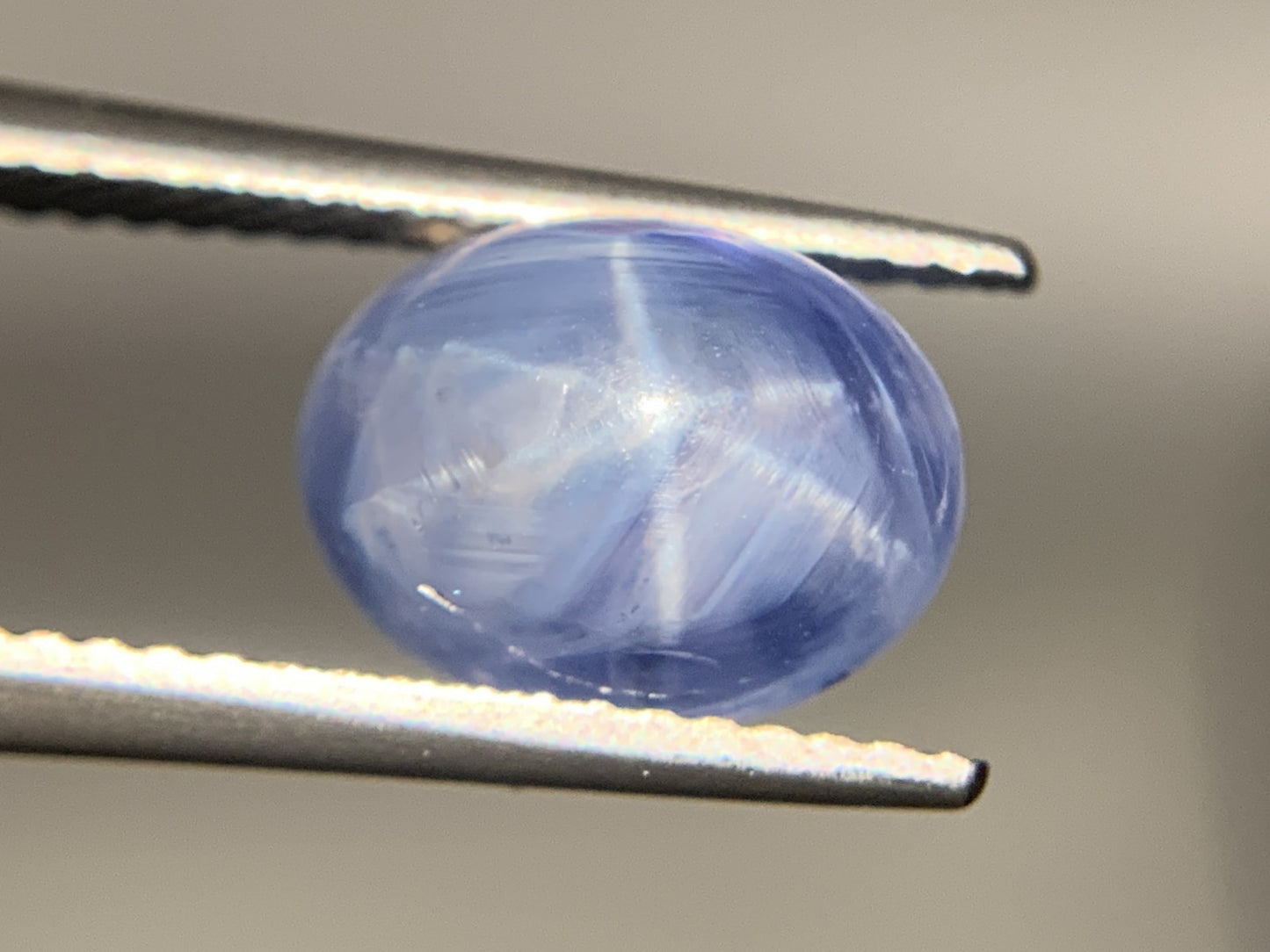 スターサファイア 6.72ct  中央宝石ソーティング付き  10.0㎜×7.6㎜×8.3㎜  ルース（ 裸石 ） 3849Y