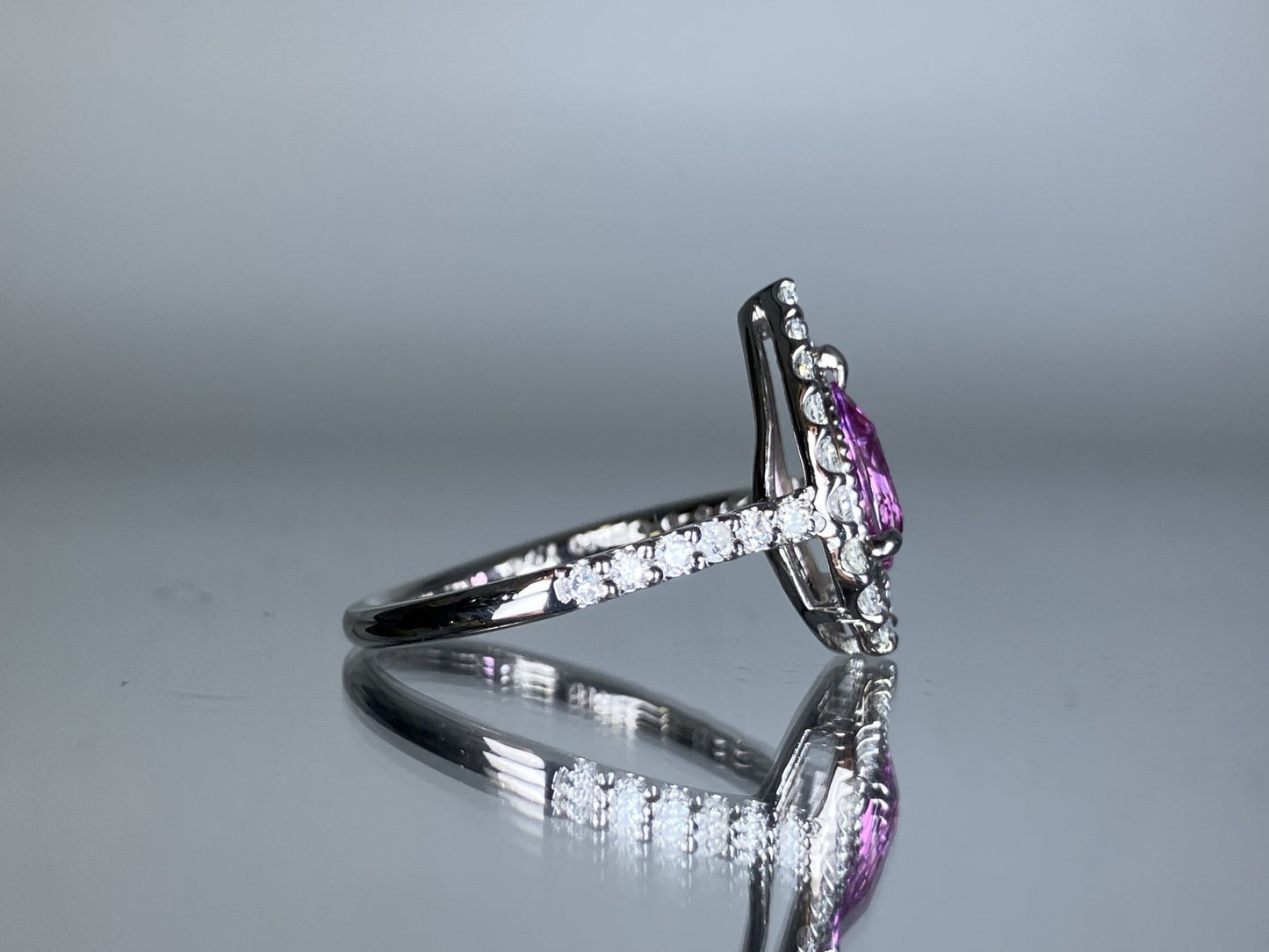サファイア 1.04ct 非加熱 NoHeat GIA鑑別書 D0.45ct PT900 4.0g 指輪 （JP14号） サイズ直し無料 8117S
