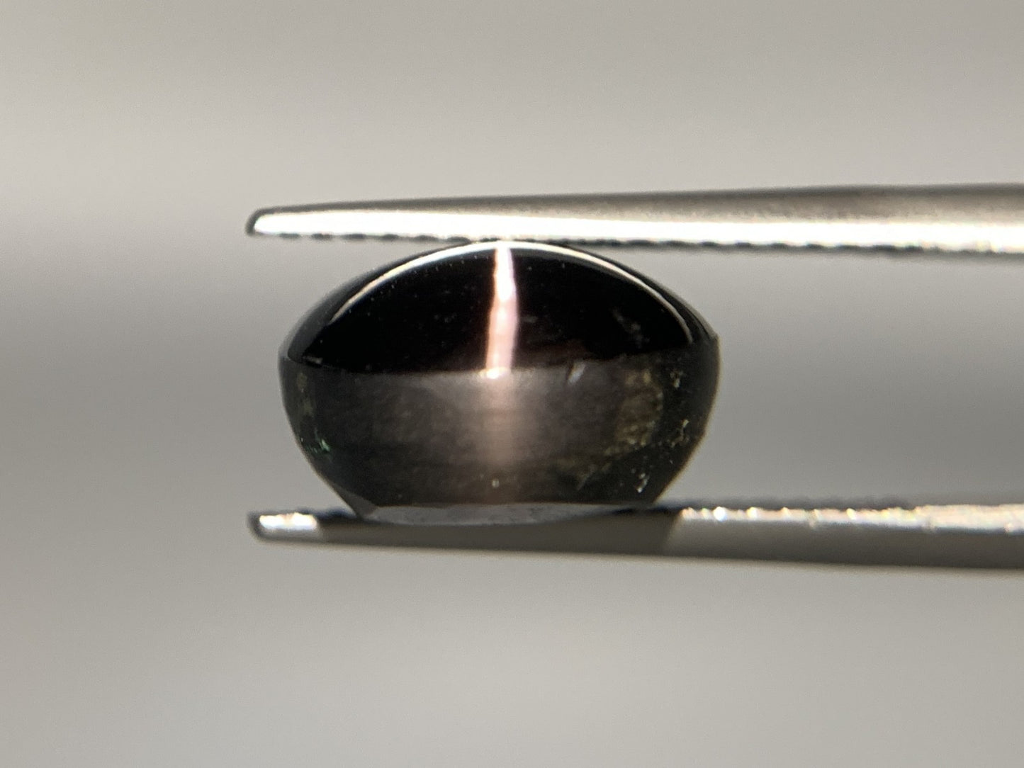 シリマナイトキャッツアイ 9.366ct 宝石ソーティング付き  13.5㎜×11.1㎜×6.8㎜  ルース（ 裸石 ） 3072Y