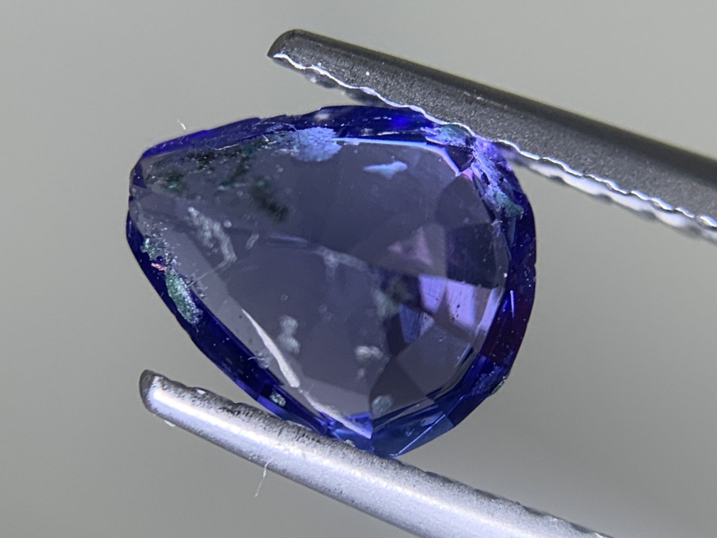 タンザナイト 1.212ct  宝石ソーティング付き  7.2㎜×7.0㎜×4.1㎜  ルース（ 裸石 ） 2150Y