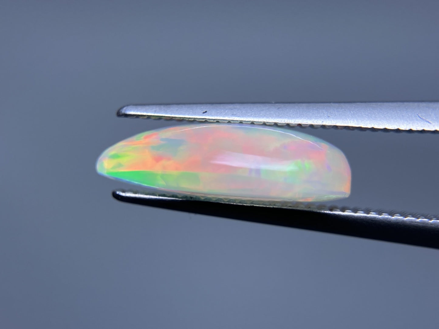 オパール 2.042ct 宝石ソーティング付き 13.4㎜×7.8㎜×4.0㎜ ルース（ 裸石 ） 3640S
