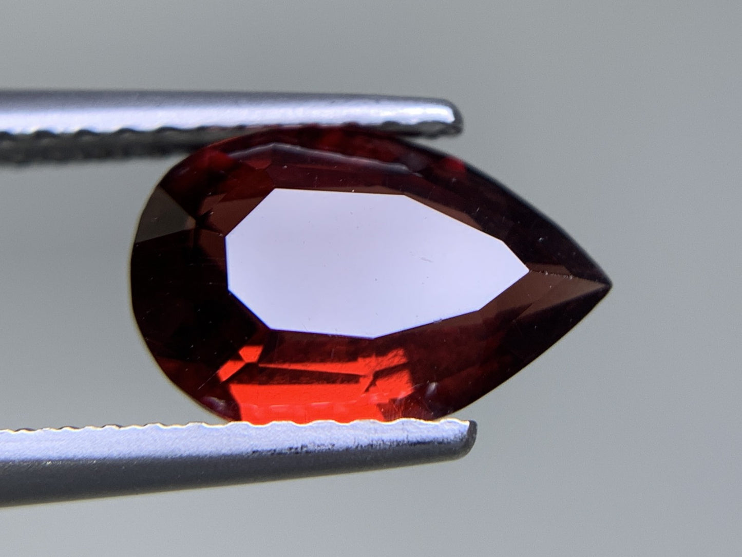 ガーネット 天然  2.057ct  宝石ソーティング付き  10.0㎜×6.7㎜×3.8㎜ ルース（ 裸石 ）  6317Y