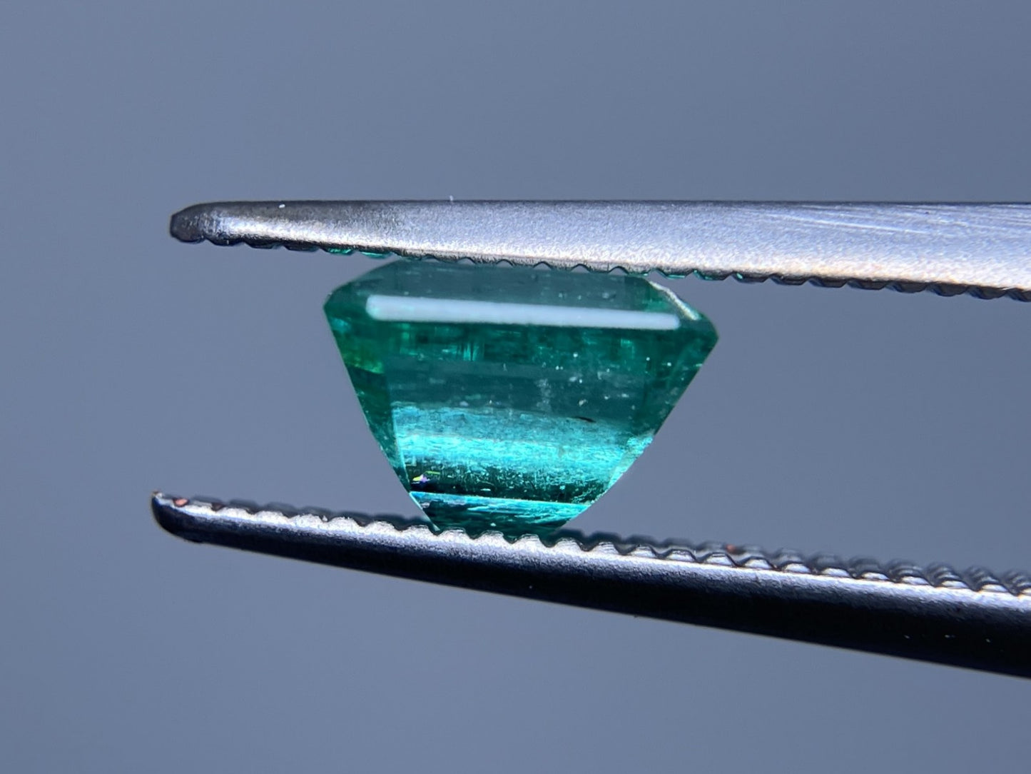 エメラルド 1.133ct 中央宝石ソーティング付き 6.22㎜×5.81㎜×4.54㎜ ルース（ 裸石 ） 3436S