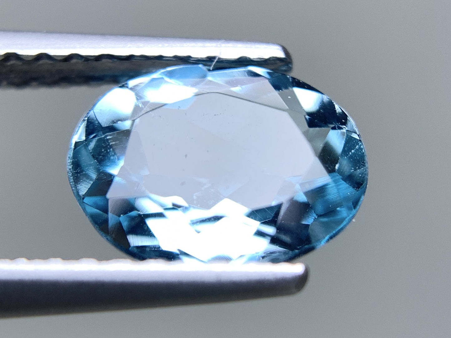 アクアマリン 天然 1.127ct 宝石ソーティング付き 8.1㎜×6.4㎜×3.4㎜ ルース（ 裸石 ） 6983Y