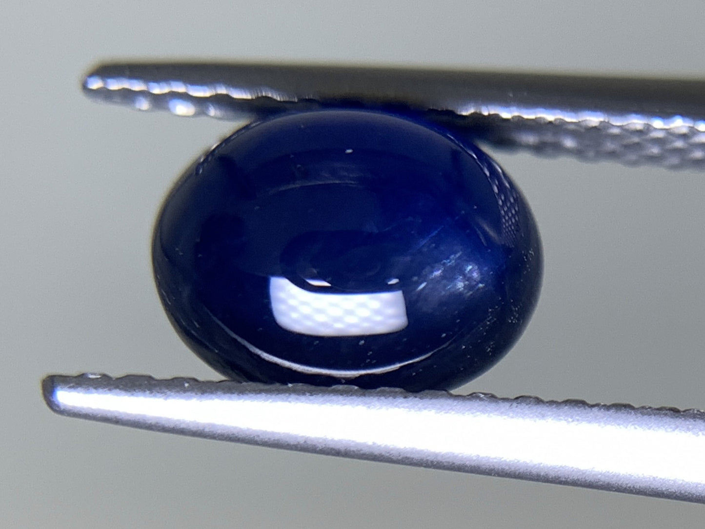 サファイア 1.948ct 宝石ソーティング付き  7.5㎜×5.8㎜×4.1㎜  ルース（ 裸石 ） 3127Y
