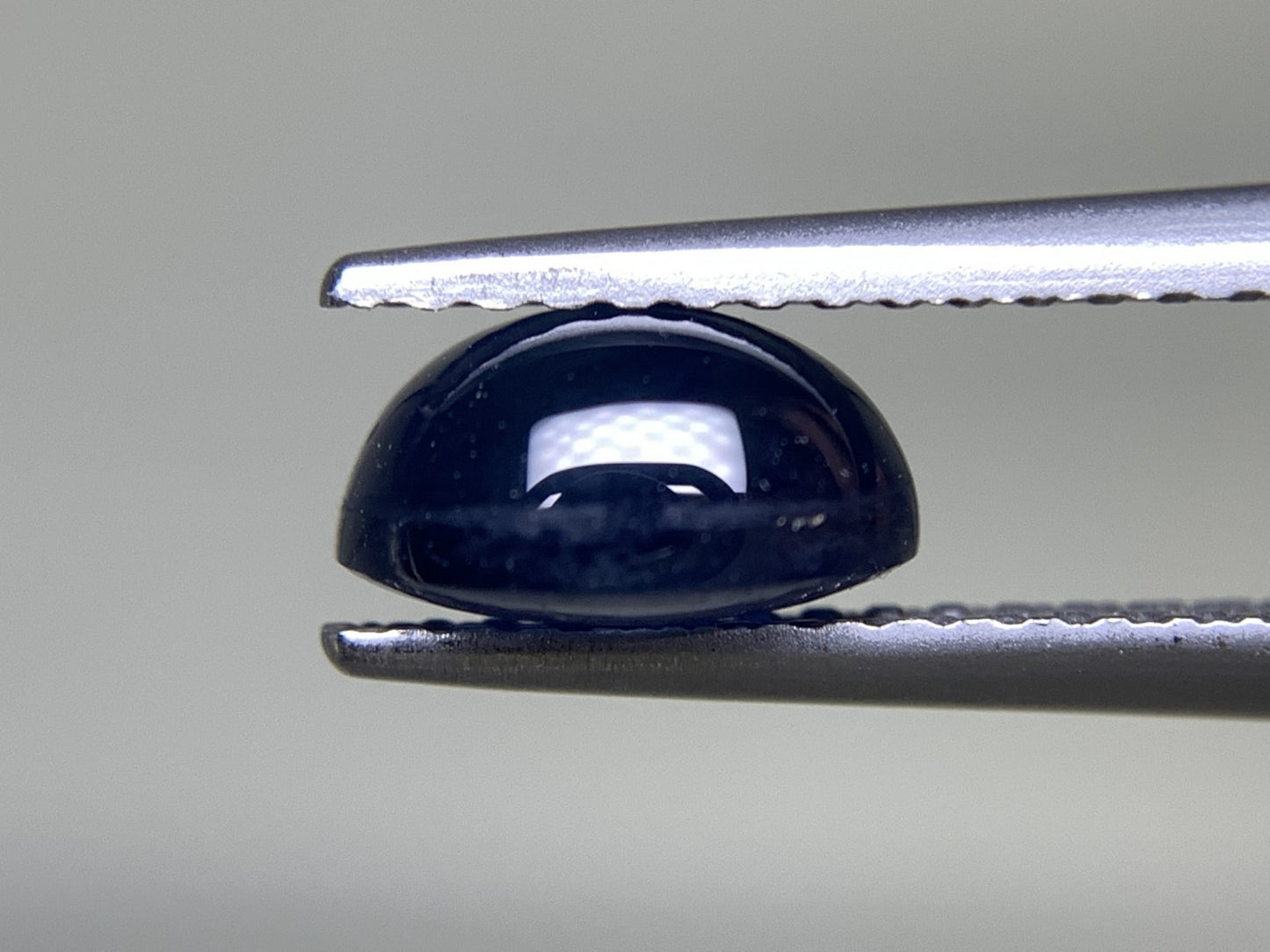 サファイア 1.948ct 宝石ソーティング付き  7.5㎜×5.8㎜×4.1㎜  ルース（ 裸石 ） 3127Y
