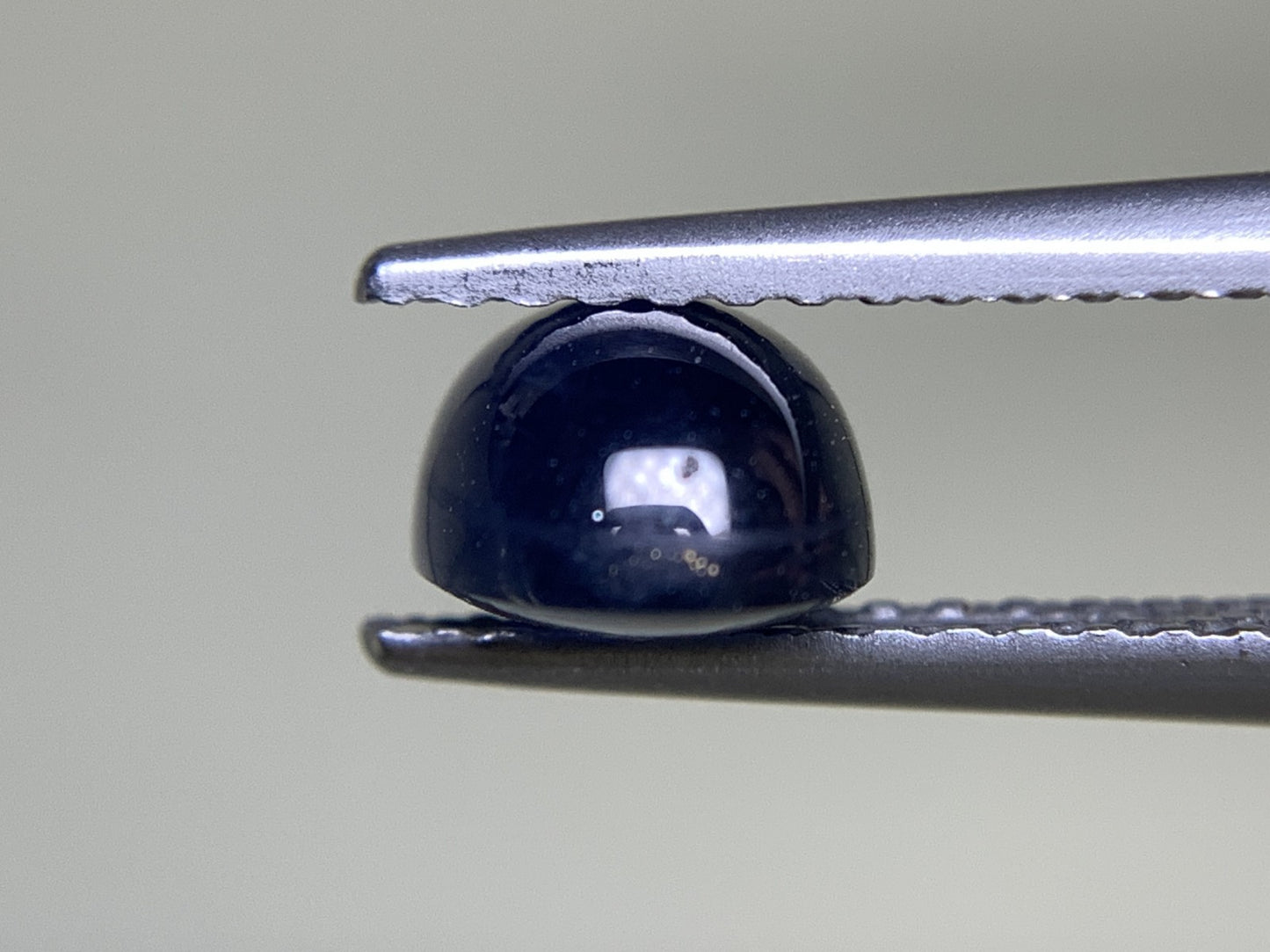 サファイア 1.948ct 宝石ソーティング付き  7.5㎜×5.8㎜×4.1㎜  ルース（ 裸石 ） 3127Y