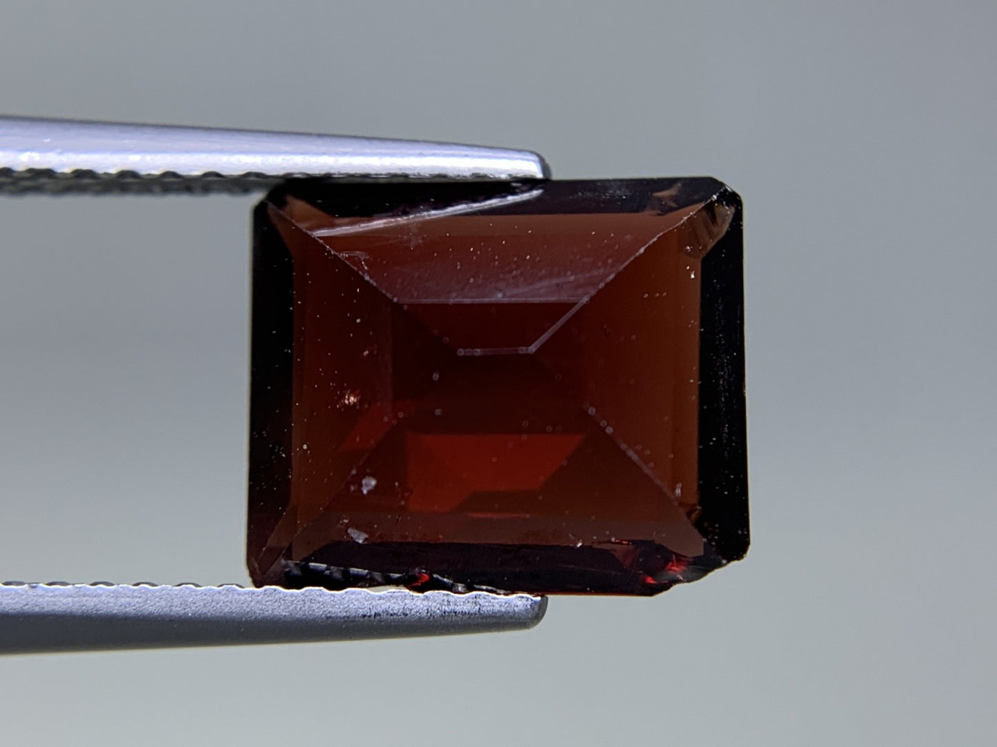ガーネット 天然  3.881ct  宝石ソーティング付き  10.2㎜×8.7㎜×4.2㎜ ルース（ 裸石 ）  6316Y