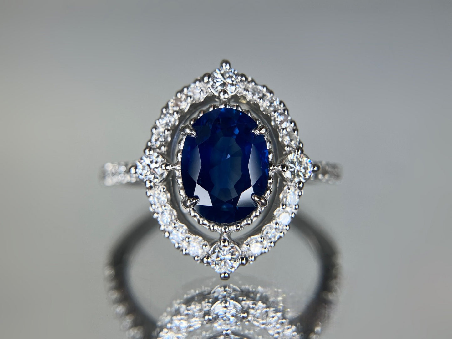 サファイア 1.67ct コンフラワーブルー Cornflower blue AIGS鑑別書 D0.42ct PT900 4.8g 指輪 （JP12号） サイズ直し無料 7376S