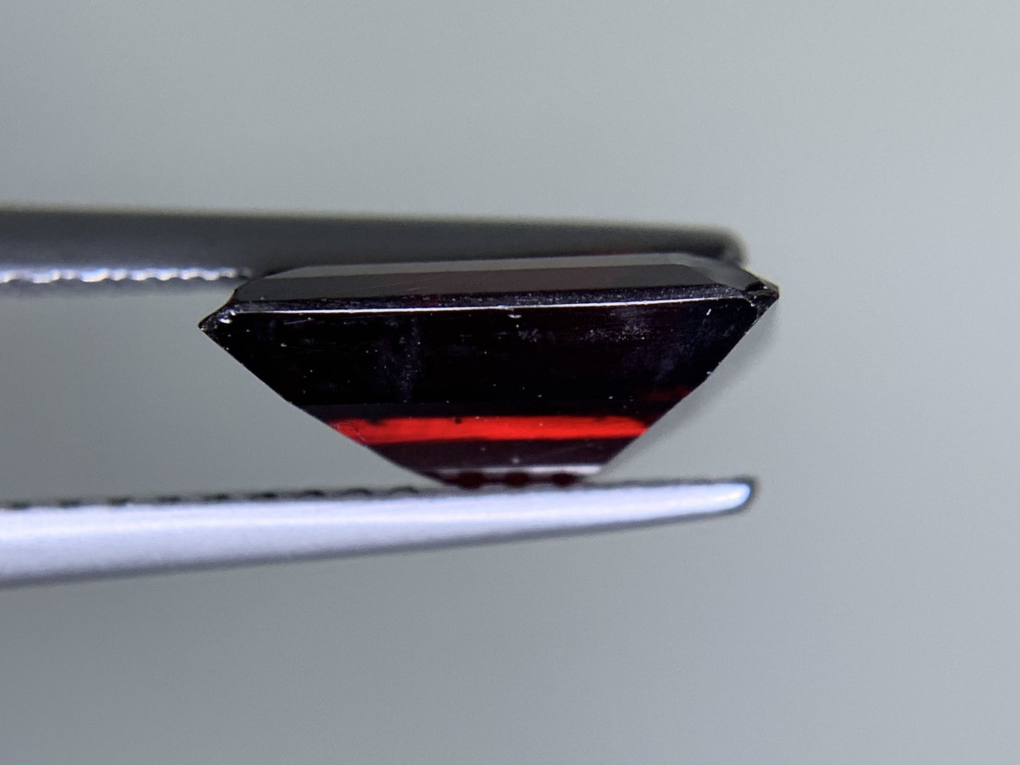 ガーネット 天然  3.881ct  宝石ソーティング付き  10.2㎜×8.7㎜×4.2㎜ ルース（ 裸石 ）  6316Y