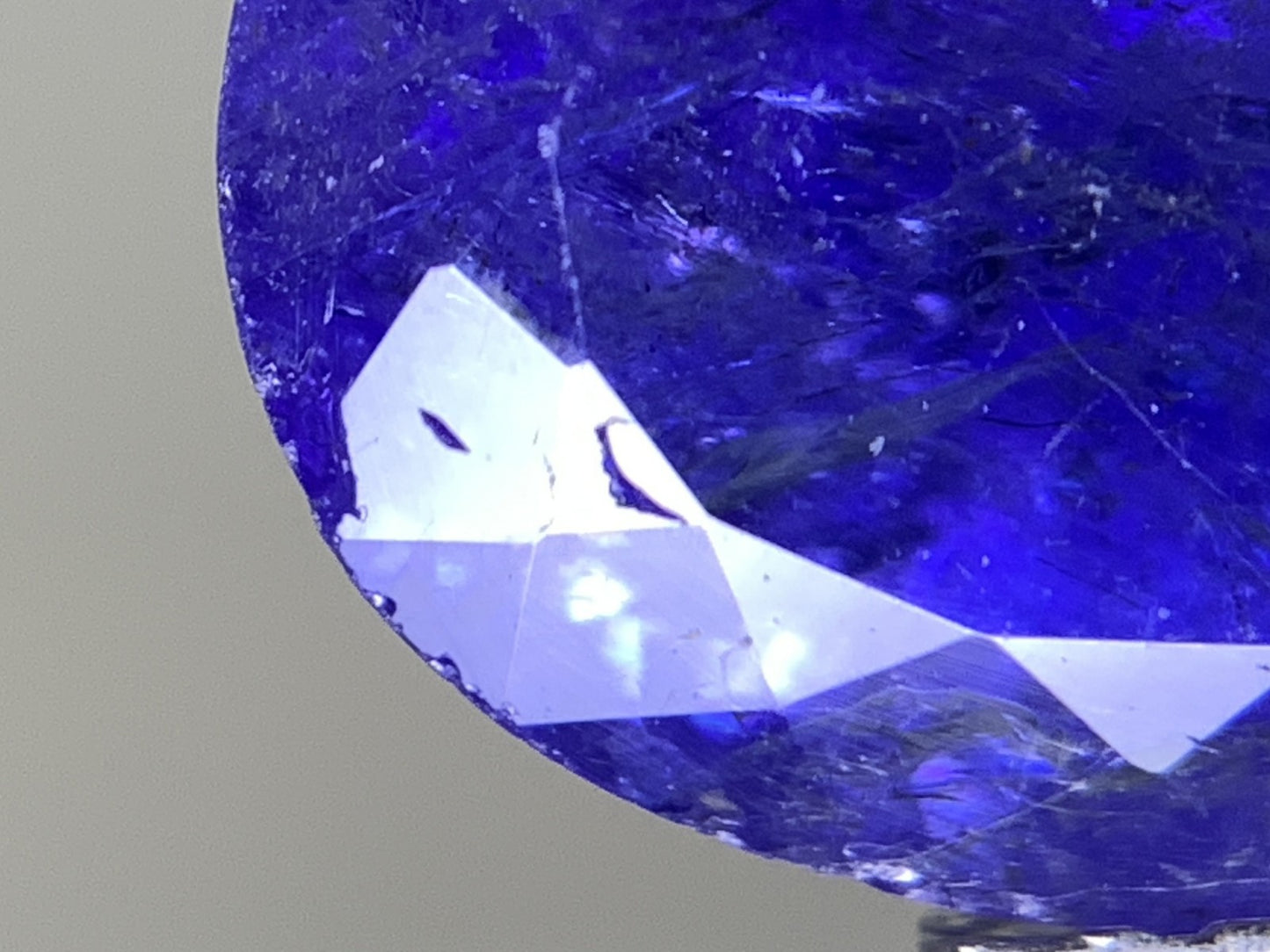 タンザナイト 4.202ct 宝石ソーティング付き  11.0㎜×8.9㎜×6.2㎜  ルース（ 裸石 ） 3116Y