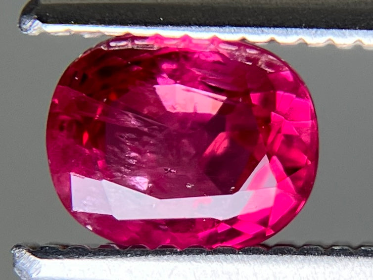 ルビー 天然 0.803ct 宝石ソーティング付き 5.6㎜×4.6㎜×2.9㎜ ルース（ 裸石 ） 7990YY
