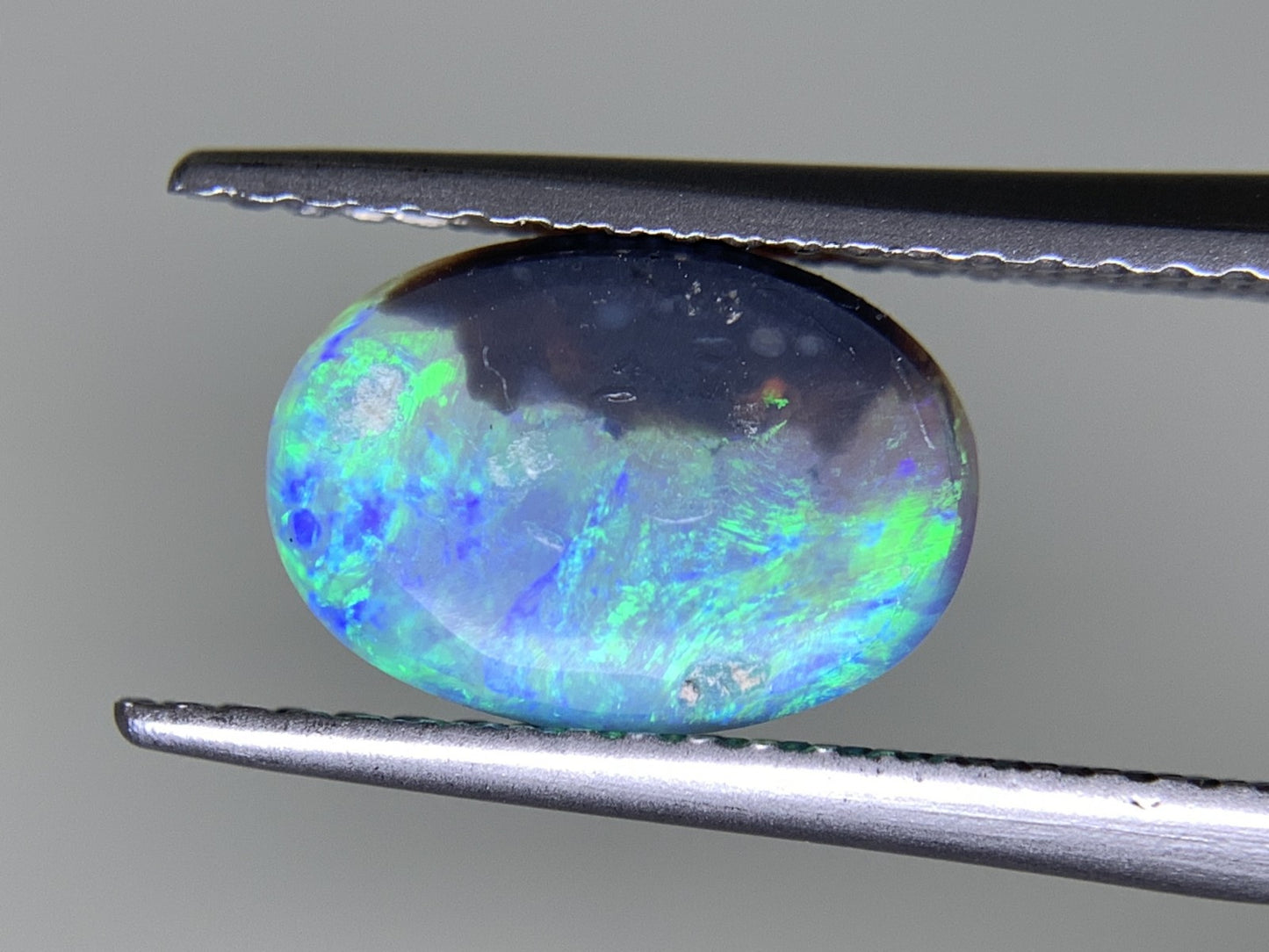 ブラックオパール 1.405ct  宝石ソーティング付き  10.1㎜×7.1㎜×2.9㎜  天然 ルース（ 裸石 ） 4621Y