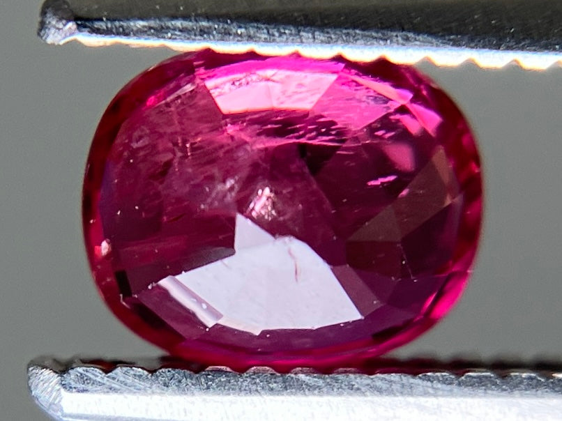 ルビー 天然 0.803ct 宝石ソーティング付き 5.6㎜×4.6㎜×2.9㎜ ルース（ 裸石 ） 7990YY