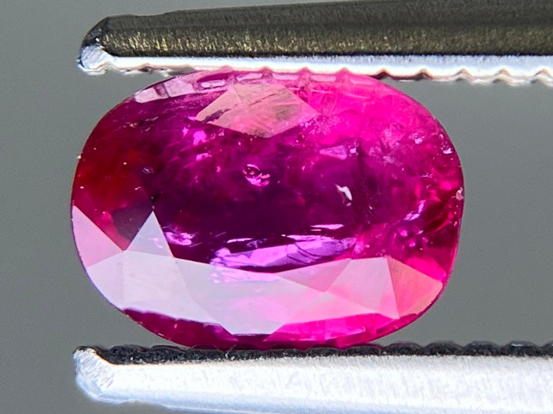 ルビー 天然 0.802ct 宝石ソーティング付き 6.0㎜×4.4㎜×2.8㎜ ルース（ 裸石 ） 7978YY