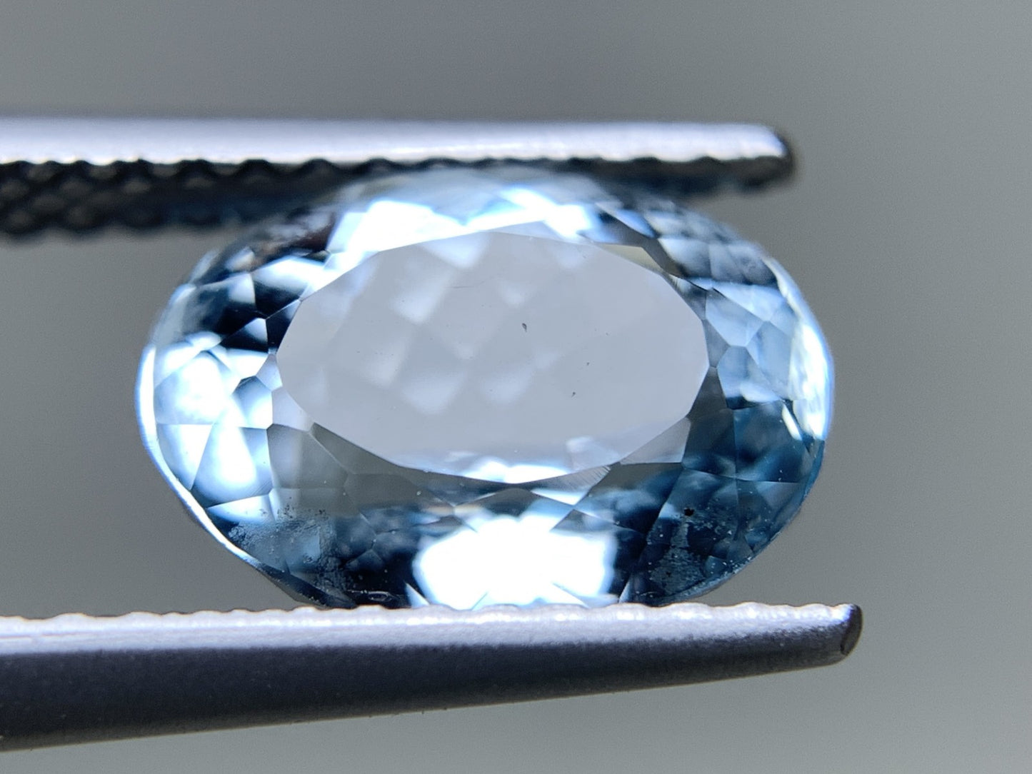 アクアマリン 天然 2.181ct 宝石ソーティング付き 9.7㎜×7.1㎜×5.0㎜ ルース（ 裸石 ） 6974Y