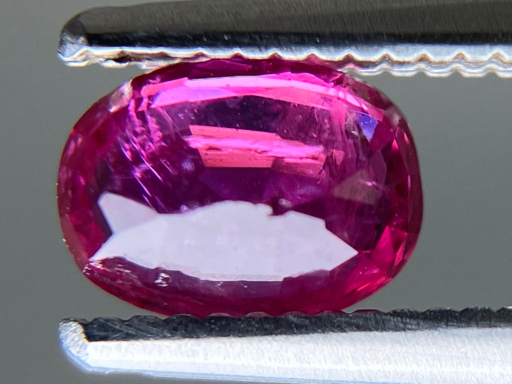 ルビー 天然 0.802ct 宝石ソーティング付き 6.0㎜×4.4㎜×2.8㎜ ルース（ 裸石 ） 7978YY