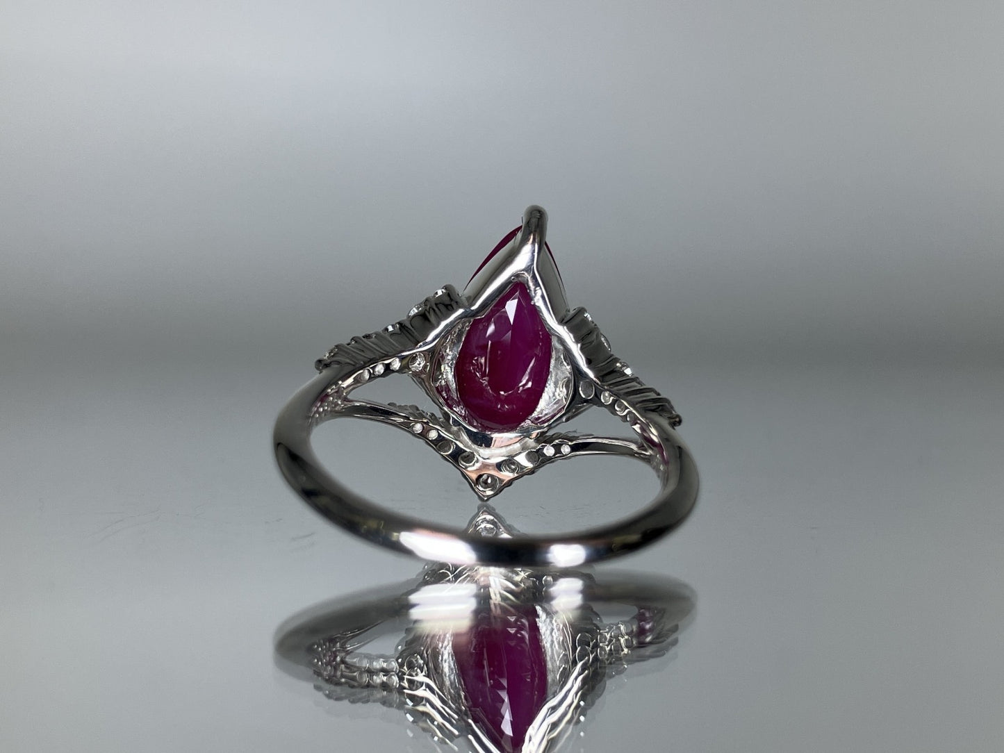 ルビー 2.50ct ビルマ産 Burma GIA鑑別書 D0.38ct PT900 5.4g 指輪 （JP11号） サイズ直し無料 7824S