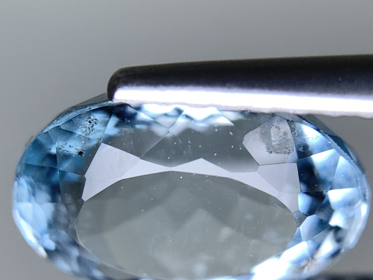 アクアマリン 天然 2.181ct 宝石ソーティング付き 9.7㎜×7.1㎜×5.0㎜ ルース（ 裸石 ） 6974Y