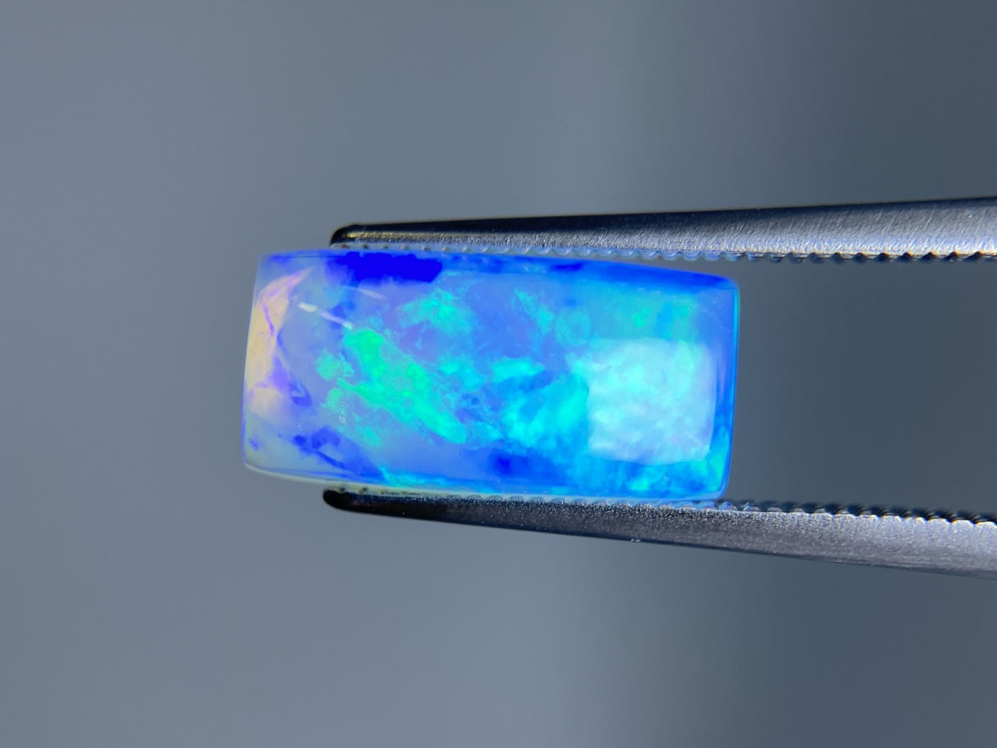 オパール 2.828ct 宝石ソーティング付き 14.1㎜×7.0㎜×4.4㎜ ルース（ 裸石 ） 3487S