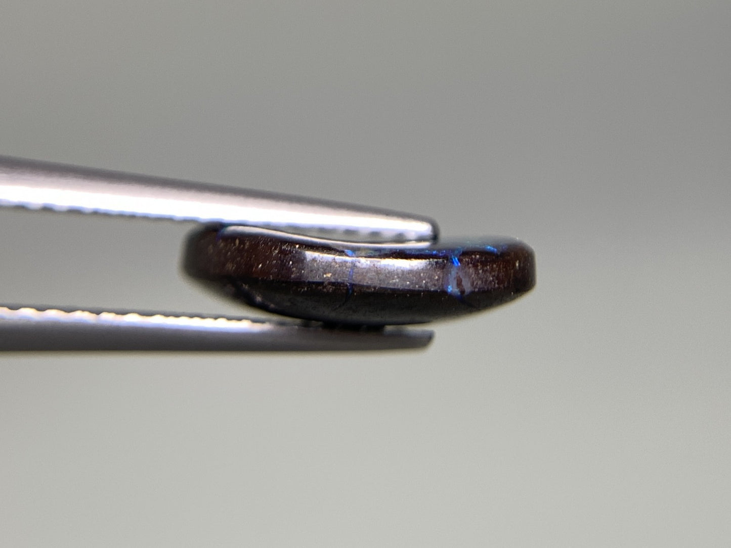 ボルダーオパール 天然  3.777ct  宝石ソーティング付き  11.1㎜×10.5㎜×3.0㎜  ルース（ 裸石 ）  5299Y