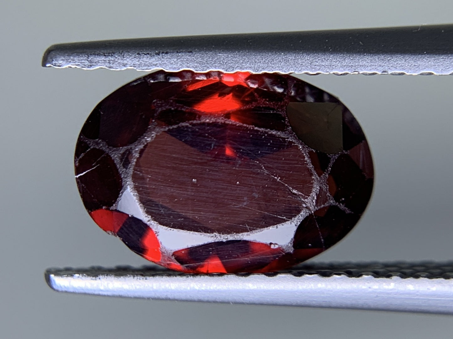 ガーネット 天然  2.019ct  宝石ソーティング付き  9.4㎜×6.6㎜×3.9㎜ ルース（ 裸石 ）  6433Y