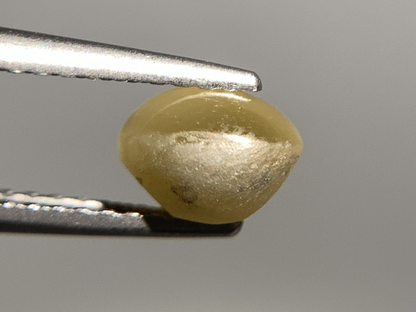 クリソベリルキャッツアイ 天然 1.316ct 宝石ソーティング付き 6.3㎜×4.8㎜×4.5㎜ ルース（ 裸石 ） 8217Y