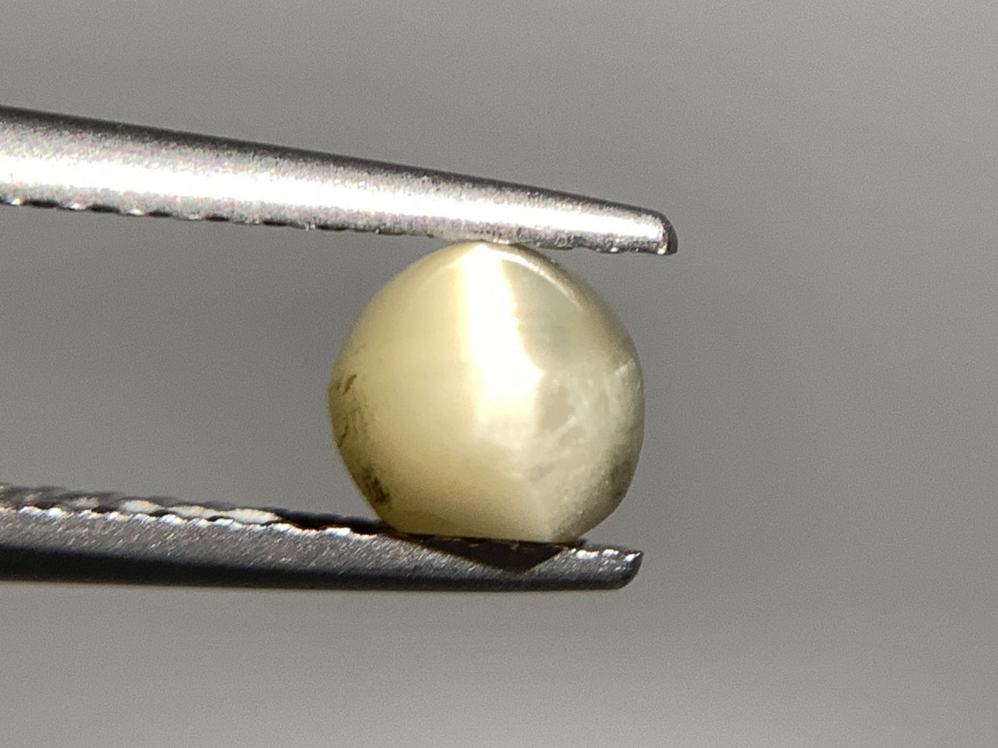 クリソベリルキャッツアイ 天然 1.316ct 宝石ソーティング付き 6.3㎜×4.8㎜×4.5㎜ ルース（ 裸石 ） 8217Y