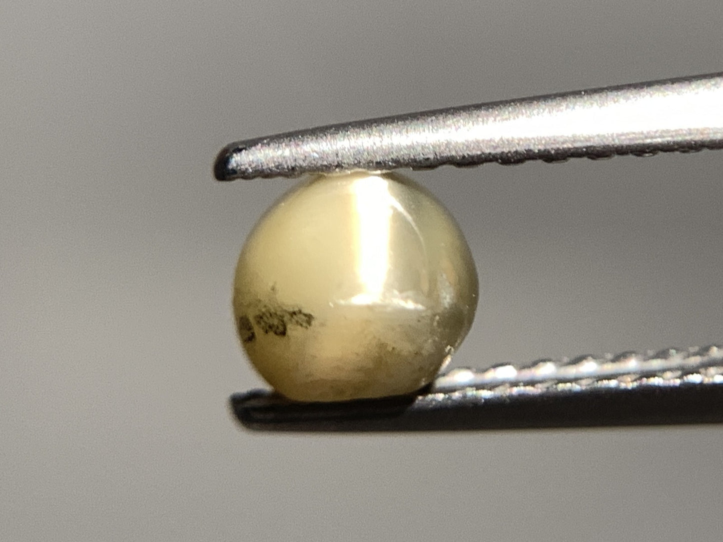 クリソベリルキャッツアイ 天然 1.316ct 宝石ソーティング付き 6.3㎜×4.8㎜×4.5㎜ ルース（ 裸石 ） 8217Y