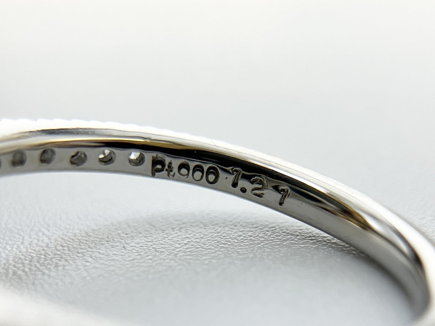 サファイア 1.21ct コンフラワーブルー Cornflower blue AIGS鑑別書 D0.45ct PT900 4.8g 指輪 （JP10号） サイズ直し無料 7331S