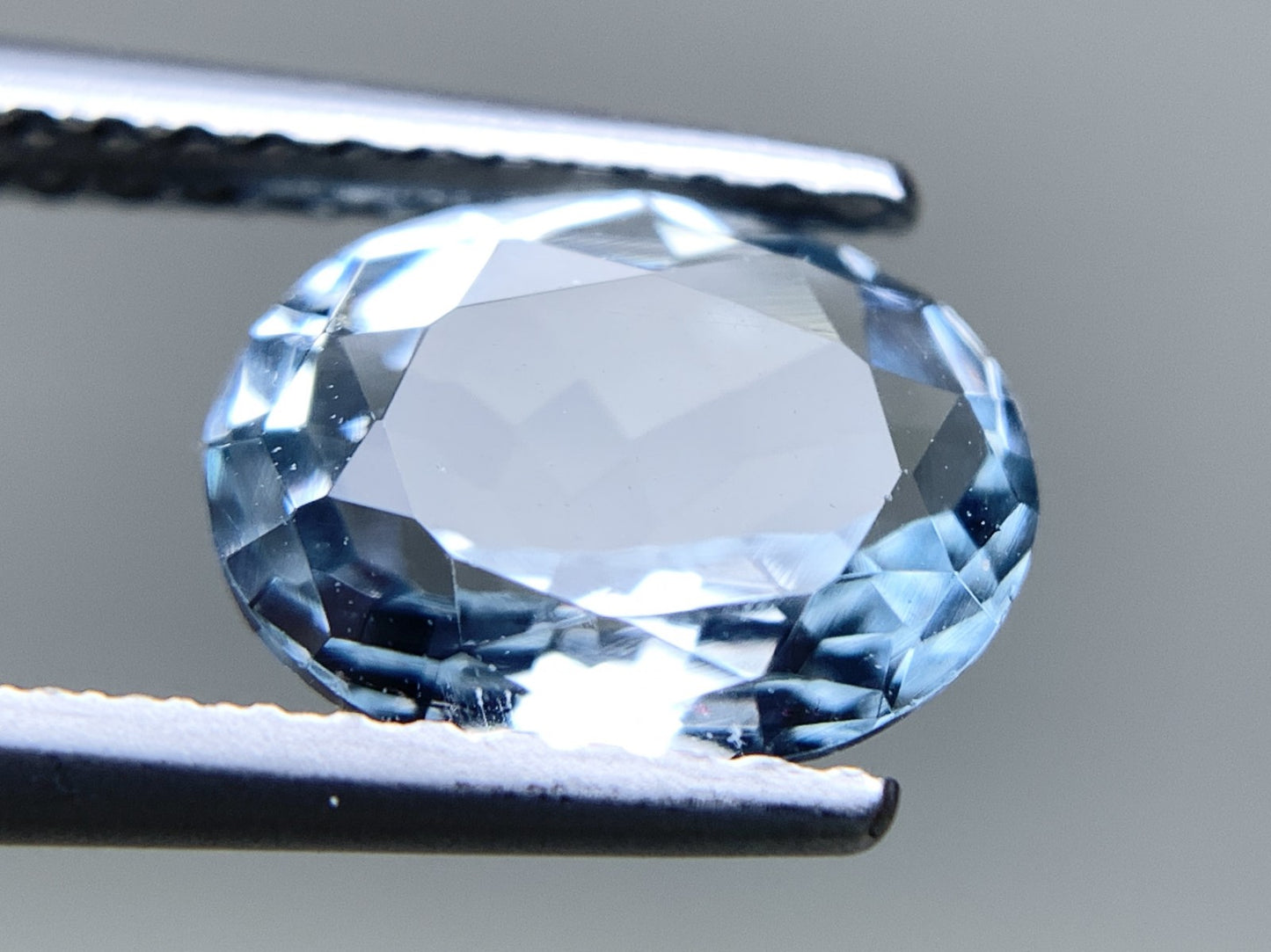 アクアマリン 天然 1.584ct 宝石ソーティング付き 8.9㎜×7.0㎜×4.2㎜ ルース（ 裸石 ） 6972Y